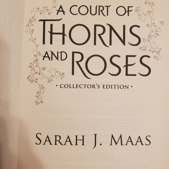 A Court of Thorns and Roses Collectors Edition - Picture 7 of 11